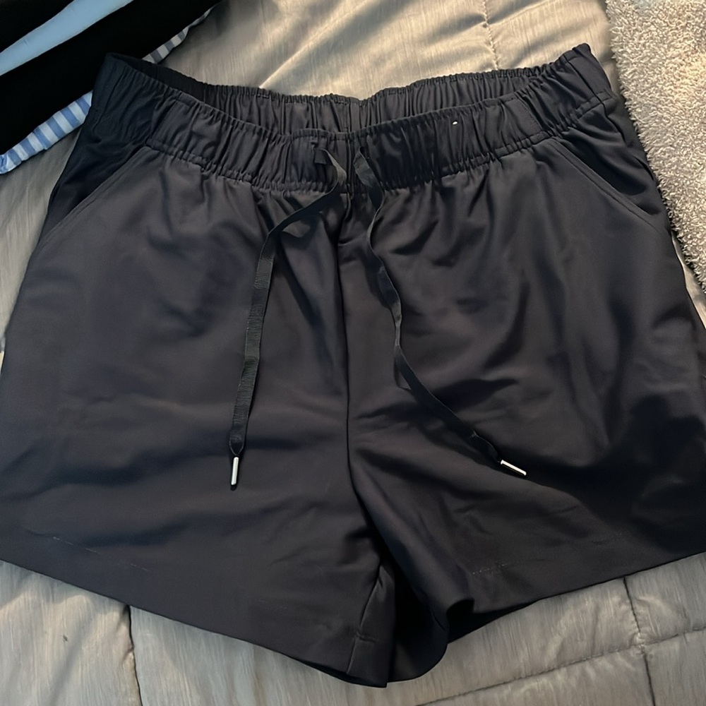 High rise active shorts